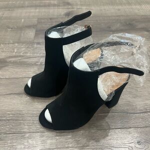 Elegant Black Women's Heeled Sandals